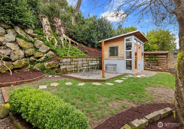 Photo 3 of Single family home for sale at 3912 S Findlay St, Seattle, WA 98118 | MLS# NWM2570939 | Listing updated on 2026-09-30
