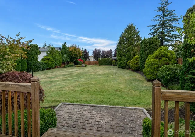 Photo 3 of Sale Pending at 718 C St, Blaine, WA 98230 | MLS# NWM2570947 | Listing updated on 2026-10-03