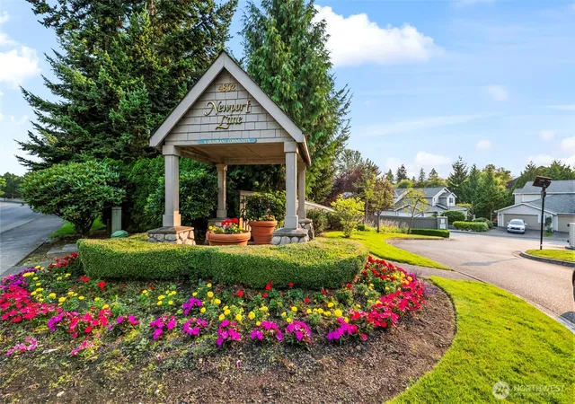 Photo 2 of Townhouse for sale at 4802 Nassau Ave Ne #111, Tacoma, WA 98422 | MLS# NWM2570951 | Listing updated on 2026-09-24
