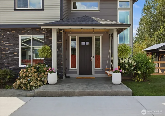 Photo 3 of Single family home for sale at 1347 Malatesta Ct, Enumclaw, WA 98022 | MLS# NWM2570955 | Listing updated on 2026-09-23