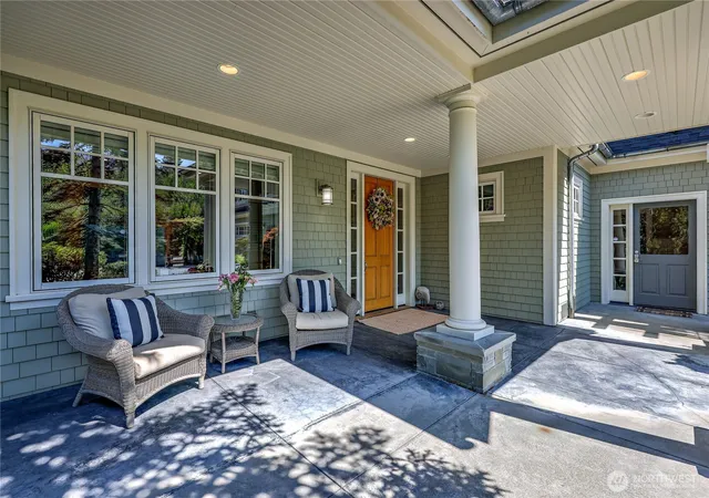 Photo 4 of Single family home for sale at 9223 Allens Cove Ln Ne, Bainbridge Island, WA 98110 | MLS# NWM2570961 | Listing updated on 2026-09-30