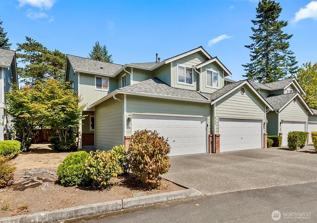 Photo 2 of Sale Pending at 625 101st Pl Se #A, Everett, WA 98208 | MLS# NWM2570970 | Listing updated on 2026-09-20