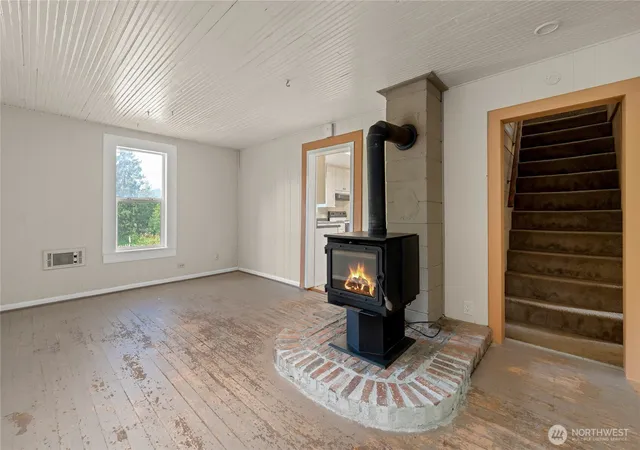 Photo 3 of Single family home for sale at 21208 SE 276th Avenue, Maple Valley, WA 98038 | MLS# NWM2570984 | Listing updated on 2026-09-23
