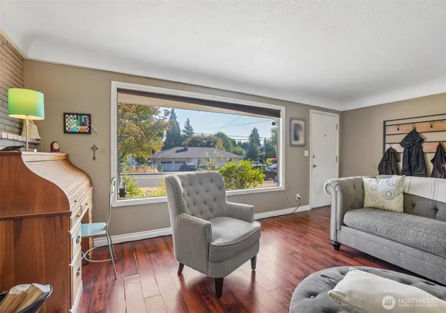 Photo 4 of Sale Pending at 3206 NE 49th Street, Vancouver, WA 98663 | MLS# NWM2571001 | Listing updated on 2026-09-25