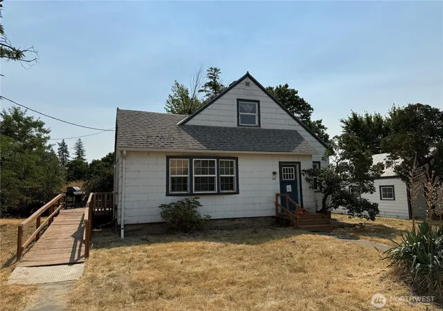 Photo 1 of Single family home for sale at 115 W 2nd Street, Waitsburg, WA 99361 | MLS# NWM2571010 | Listing updated on 2026-09-25