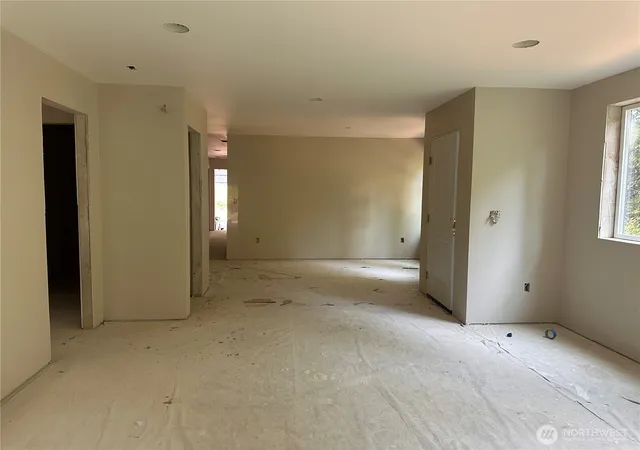 Photo 3 of Townhouse for sale at 3118 Sanderling Dr, Hoquiam, WA 98550 | MLS# NWM2571032 | Listing updated on 2026-09-24