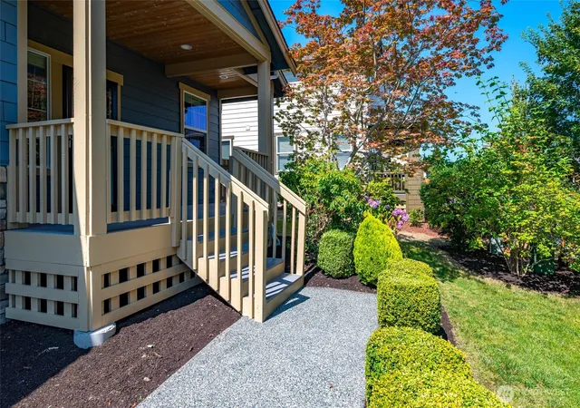 Photo 4 of Sale Pending at 1873 SW Downfield Way, Oak Harbor, WA 98277 | MLS# NWM2571043 | Listing updated on 2026-10-01