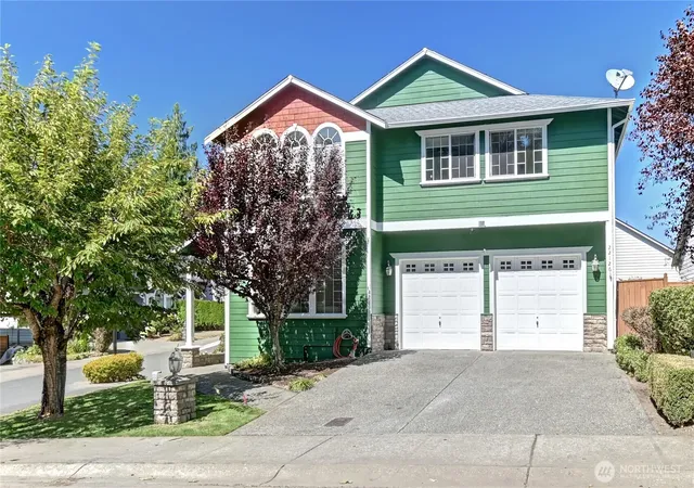 Photo 2 of Single family home for sale at 22126 102nd Pl Se, Kent, WA 98031 | MLS# NWM2571051 | Listing updated on 2026-09-23