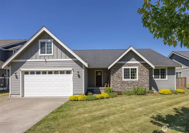 Single family home for sale at 803 Mapleridge Dr, Everson, WA 98247 | MLS# NWM2571052