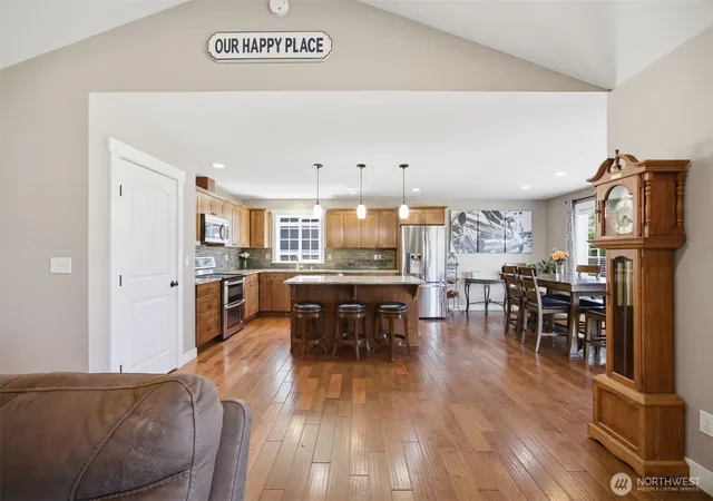 Photo 2 of Single family home for sale at 803 Mapleridge Dr, Everson, WA 98247 | MLS# NWM2571052 | Listing updated on 2026-09-23