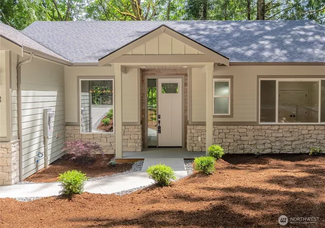 Photo 2 of Single family home for sale at 13 Deer Run Ln, Bellingham, WA 98229 | MLS# NWM2571056 | Listing updated on 2026-09-30