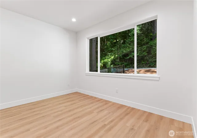 Photo 3 of Single family home for sale at 13 Deer Run Ln, Bellingham, WA 98229 | MLS# NWM2571056 | Listing updated on 2026-09-30