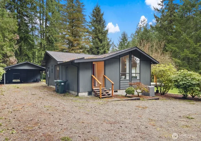 Photo 2 of Single family home for sale at 11132 Country Club Dr, Anderson Island, WA 98303 | MLS# NWM2571061 | Listing updated on 2026-09-23