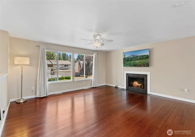 Photo 3 of Single family home for sale at 1665 Monroe Ct Se, Renton, WA 98058 | MLS# NWM2571064 | Listing updated on 2026-09-27