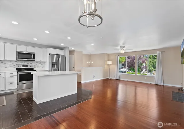 Photo 4 of Single family home for sale at 1665 Monroe Ct Se, Renton, WA 98058 | MLS# NWM2571064 | Listing updated on 2026-09-27
