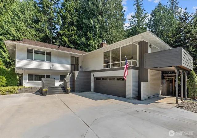 Photo 2 of Single family home for sale at 2202 Sahalee Dr E, Sammamish, WA 98074 | MLS# NWM2571086 | Listing updated on 2026-09-18