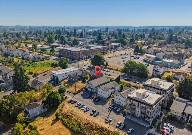 Photo 4 of Townhouse for sale at 1939 I St #B, Tacoma, WA 98405 | MLS# NWM2571097 | Listing updated on 2026-09-23