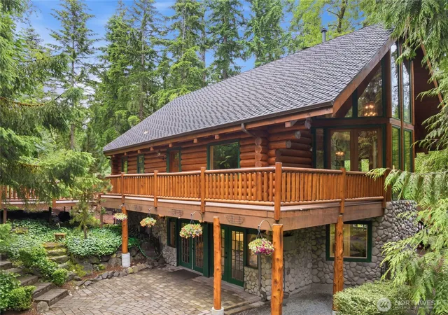 Photo 3 of Sale Pending at 22005 Se 28th Street, Sammamish, WA 98075 | MLS# NWM2571111 | Listing updated on 2026-09-05