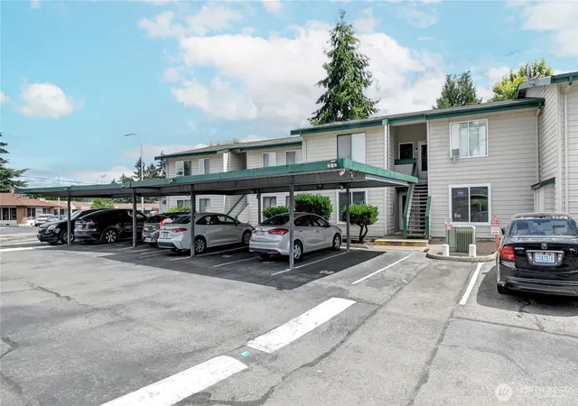 Photo 1 of Condo for sale at 1102 8th Street Ne #6, Auburn, WA 98002 | MLS# NWM2571113 | Listing updated on 2026-09-23