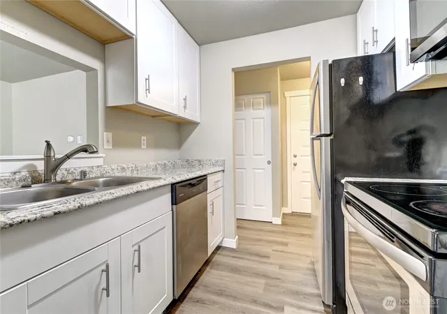 Photo 4 of Condo for sale at 1102 8th Street NE #6, Auburn, WA 98002 | MLS# NWM2571113 | Listing updated on 2026-09-23