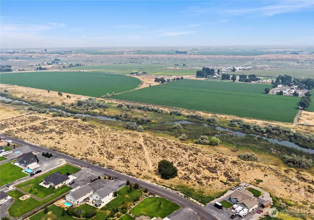 Photo 4 of Land for sale at 5775 NE J6 Rd, Moses Lake, WA 98837 | MLS# NWM2571142 | Listing updated on 2026-10-03