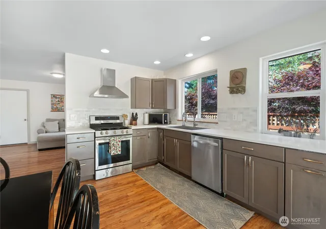 Photo 3 of Single family home for sale at 1715 E Illinois, Bellingham, WA 98226 | MLS# NWM2571146 | Listing updated on 2026-10-02