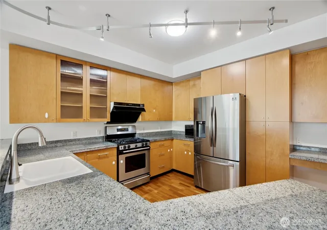 Photo 4 of Condo for sale at 1188 106th Avenue NE #324, Bellevue, WA 98004 | MLS# NWM2571163 | Listing updated on 2026-09-23