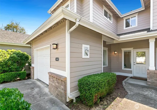 Photo 3 of Townhouse for sale at 10700 Se 260th Street #H102, Kent, WA 98030 | MLS# NWM2571175 | Listing updated on 2026-09-23
