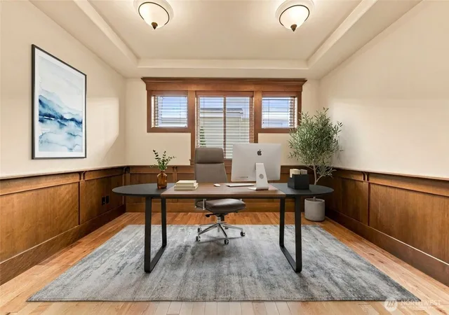 Photo 4 of Single family home for sale at 1131 236th Place NE, Sammamish, WA 98074 | MLS# NWM2571180 | Listing updated on 2026-09-30