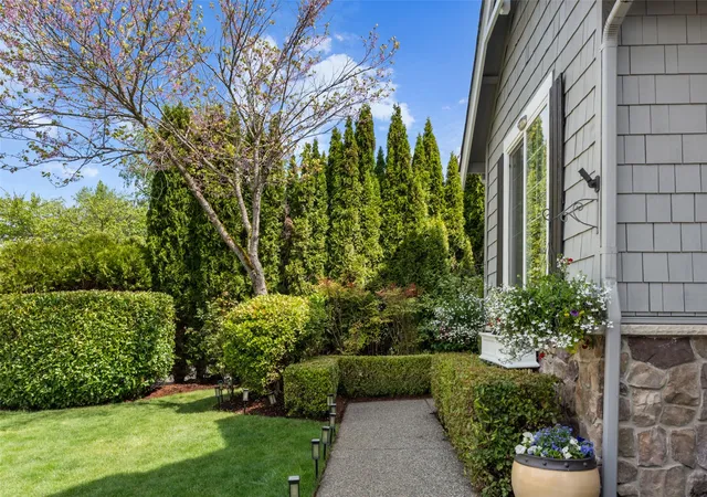 Photo 2 of Single family home for sale at 16627 37th Drive SE, Bothell, WA 98012 | MLS# NWM2571192 | Listing updated on 2026-10-12