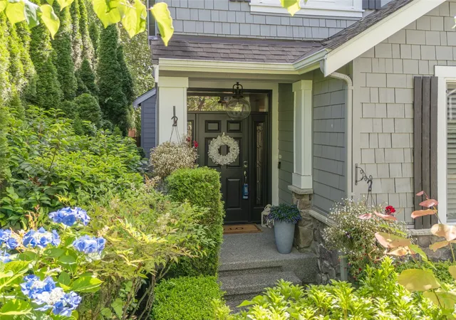 Photo 3 of Single family home for sale at 16627 37th Drive Se, Bothell, WA 98012 | MLS# NWM2571192 | Listing updated on 2026-10-12