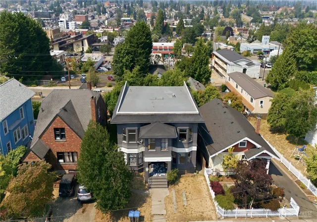 Multi family home for sale at 629 Highland, Bremerton, WA 98337 | MLS# NWM2571193