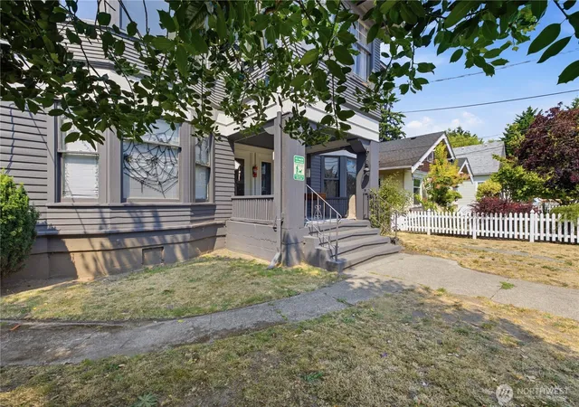 Photo 2 of Multi family home for sale at 629 Highland, Bremerton, WA 98337 | MLS# NWM2571193 | Listing updated on 2026-09-25