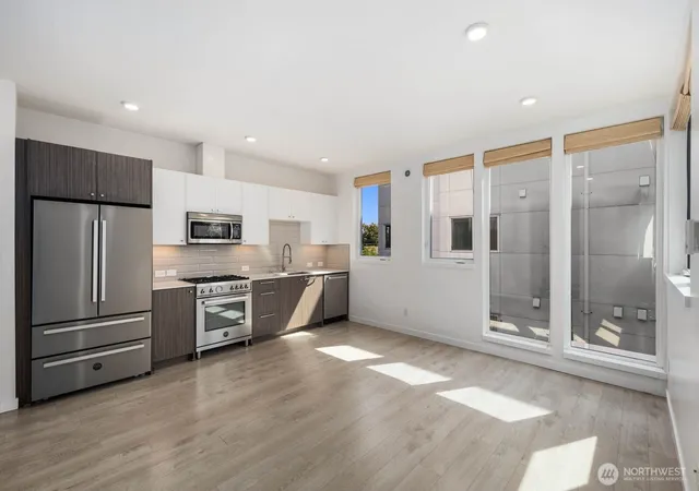 Photo 4 of Townhouse for sale at 1539 14th Avenue S #B, Seattle, WA 98144 | MLS# NWM2571201 | Listing updated on 2026-09-25