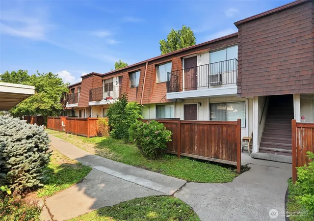 Photo 2 of Multi family home for sale at 3115 E 29th Avenue, Spokane, WA 99223 | MLS# NWM2571205 | Listing updated on 2026-09-25