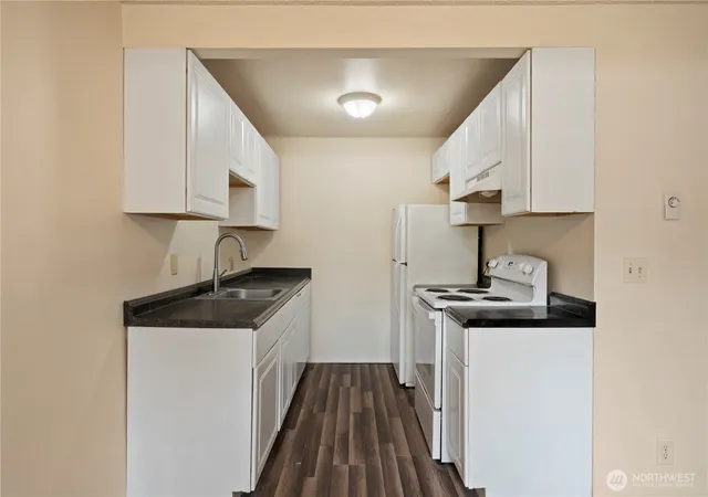 Photo 4 of Multi family home for sale at 3115 E 29th Avenue, Spokane, WA 99223 | MLS# NWM2571205 | Listing updated on 2026-09-25