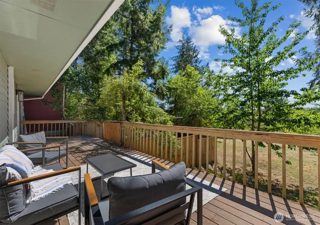 Photo 4 of Single family home for sale at 131 E Channel Dr, Allyn, WA 98524 | MLS# NWM2571206 | Listing updated on 2026-09-25