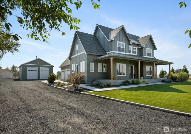 Photo 3 of Single family home for sale at 10171 Rd 57 NE, Moses Lake, WA 98837 | MLS# NWM2571231 | Listing updated on 2026-09-25