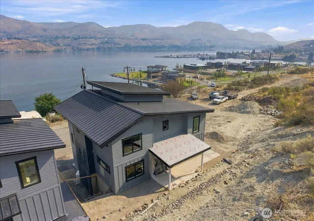 Photo 2 of Single family home for sale at 1891 W Prospect St, Chelan, WA 98816 | MLS# NWM2571233 | Listing updated on 2026-09-25