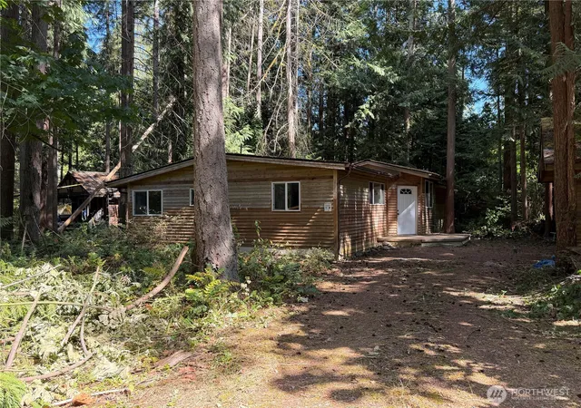 Photo 2 of Single family home for sale at 42062 Cedar St, Concrete, WA 98237 | MLS# NWM2571250 | Listing updated on 2026-09-28