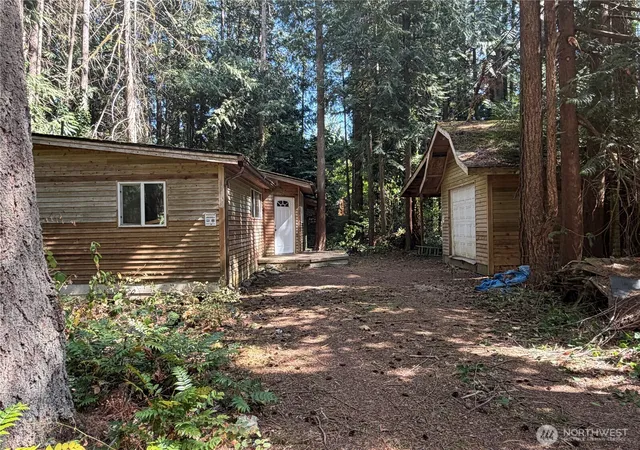 Photo 4 of Single family home for sale at 42062 Cedar St, Concrete, WA 98237 | MLS# NWM2571250 | Listing updated on 2026-09-28