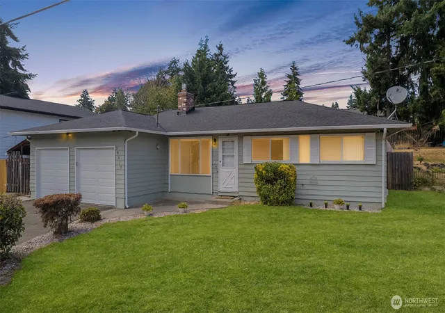 Single family home for sale at 29513 39Th Ave S, Auburn, WA 98001 | MLS# NWM2571267