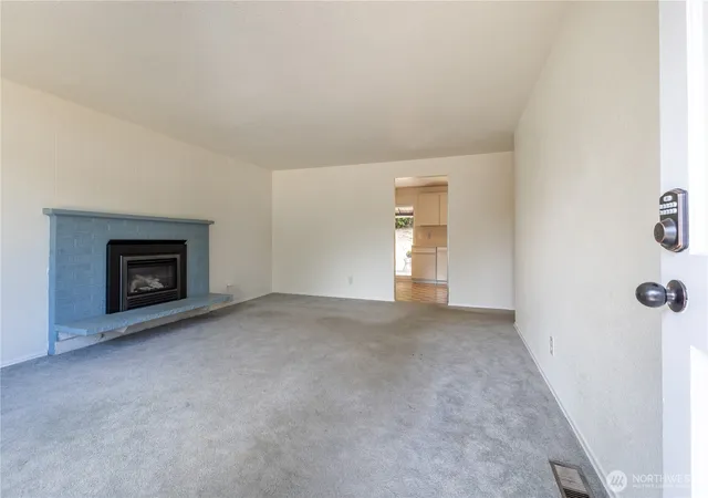 Photo 4 of Single family home for sale at 29513 39Th Ave S, Auburn, WA 98001 | MLS# NWM2571267 | Listing updated on 2026-09-27