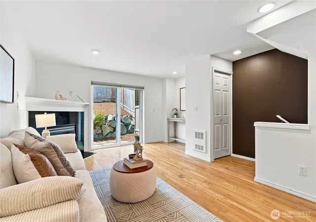 Photo 3 of Townhouse for sale at 12307 10Th Pl Ne #Unit C, Seattle, WA 98125 | MLS# NWM2571273 | Listing updated on 2026-09-25