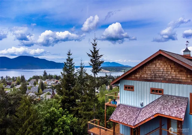 Photo 3 of Land for sale at 2016 Kansas Ave, Anacortes, WA 98221 | MLS# NWM2571283 | Listing updated on 2026-09-25