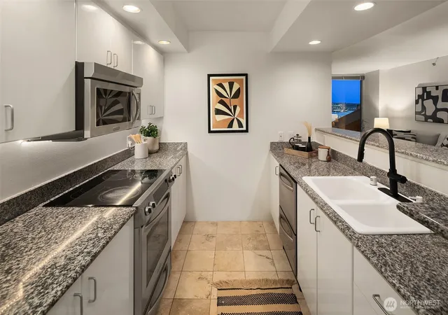 Photo 3 of Sale Pending at 2000 1st Avenue #1003, Seattle, WA 98121 | MLS# NWM2571294 | Listing updated on 2026-09-30