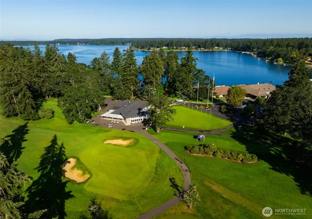 Photo 4 of Single family home for sale at 19 Forest Glen Ln SW, Lakewood, WA 98498 | MLS# NWM2571310 | Listing updated on 2026-09-25