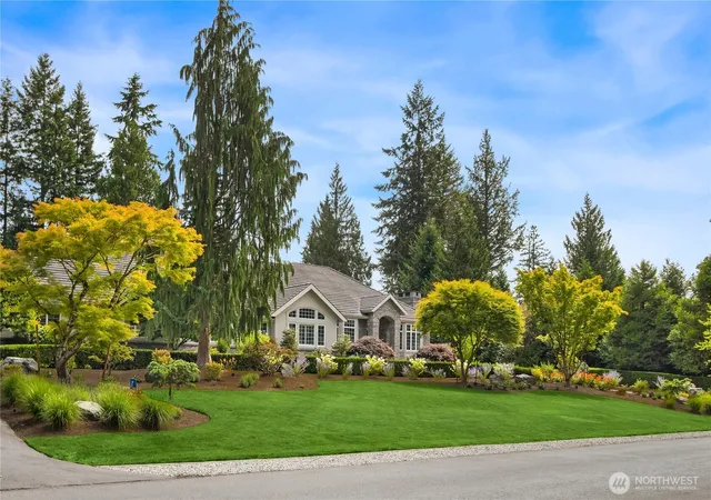 Photo 2 of Sale Pending at 7120 259th Pl Ne, Redmond, WA 98053 | MLS# NWM2571320 | Listing updated on 2026-09-25