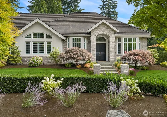 Photo 3 of Sale Pending at 7120 259Th Pl Ne, Redmond, WA 98053 | MLS# NWM2571320 | Listing updated on 2026-09-25