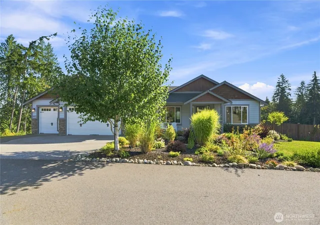 Photo 3 of Single family home for sale at 6411 196th Dr Ne, Granite Falls, WA 98252 | MLS# NWM2571327 | Listing updated on 2026-09-25